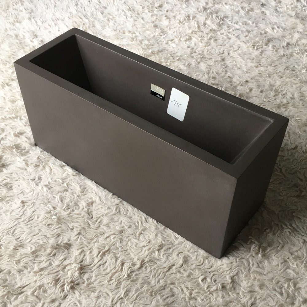 💙2 for $15💙 D&M Double Walled Resin Planter